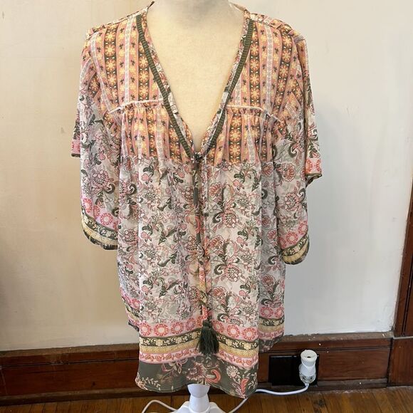 Floral Bohemian Women's Top - Picture 2 of 11